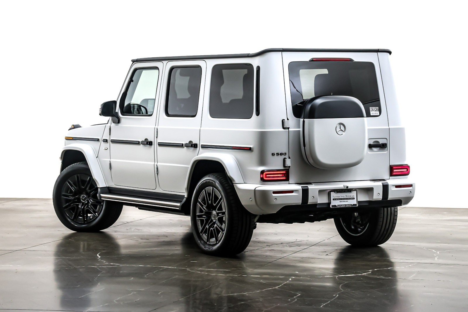 2025 Mercedes-Benz G-Class G580 - Photo 12