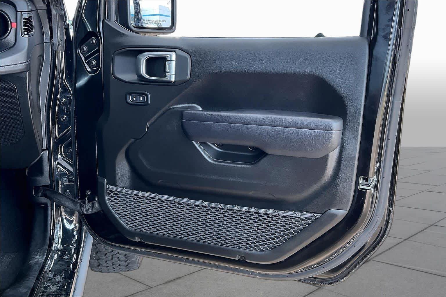 Used 2025 Black Clearcoat Jeep Rubicon image 21