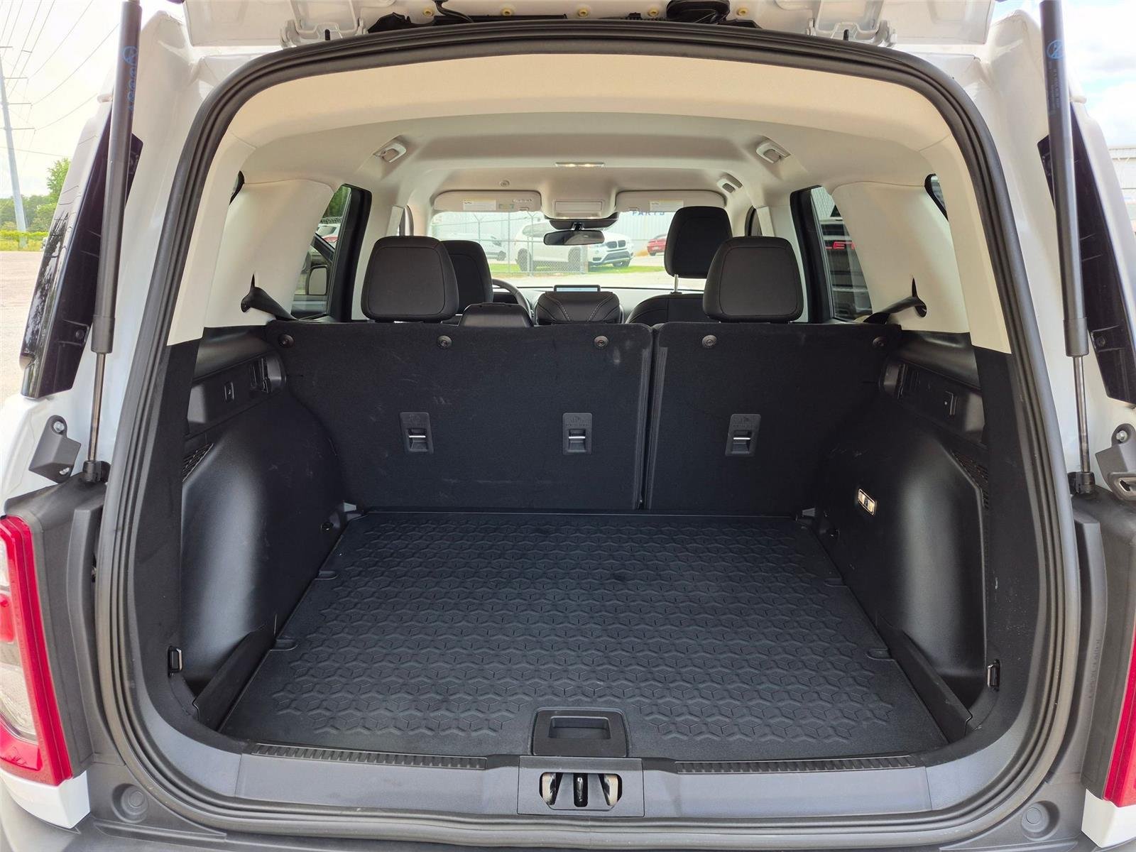 Used 2024 Oxford White Ford Big Bend image 28