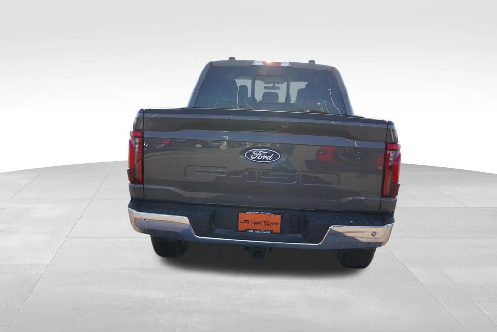 New 2026 Gray Ford XLT image 4