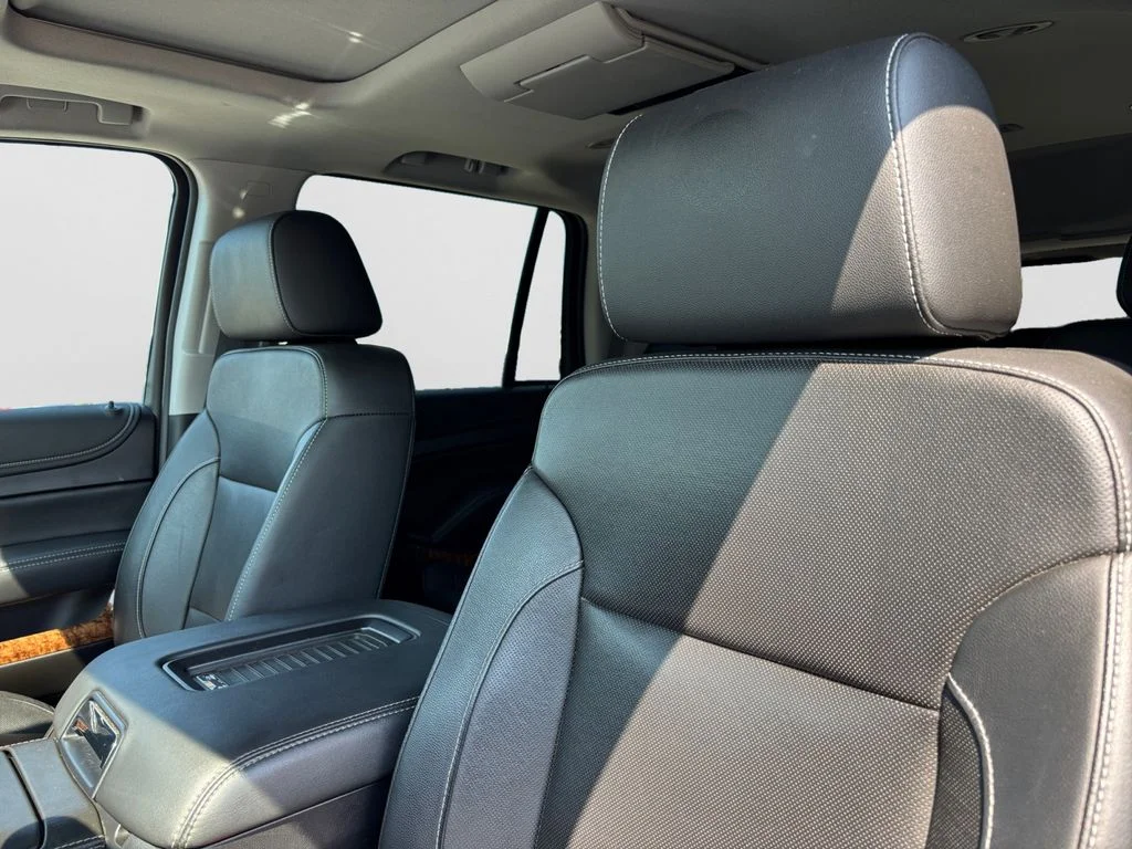 Used 2020 Black Chevrolet Premier image 35