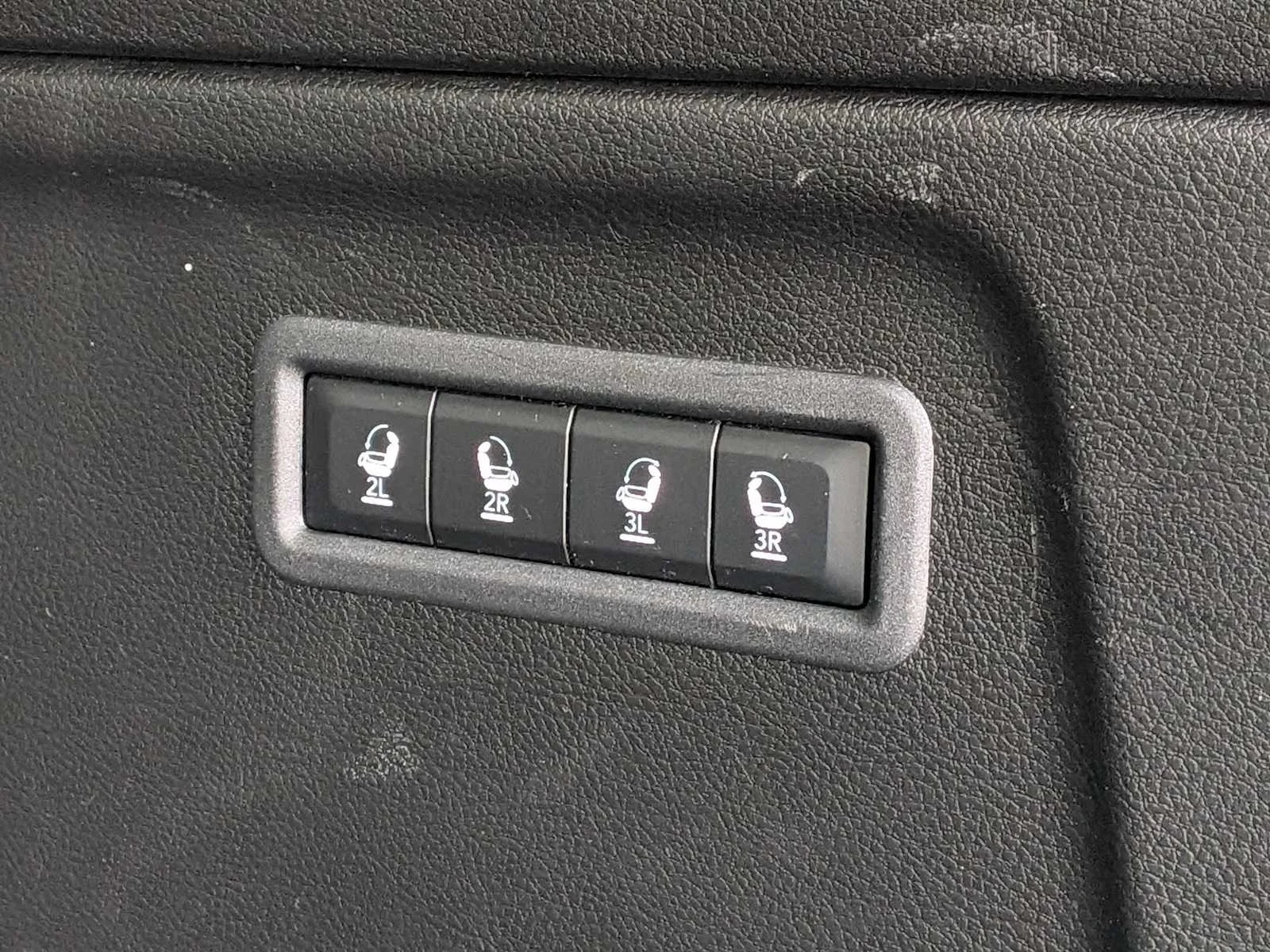 Used 2024  Jeep Series III image 27