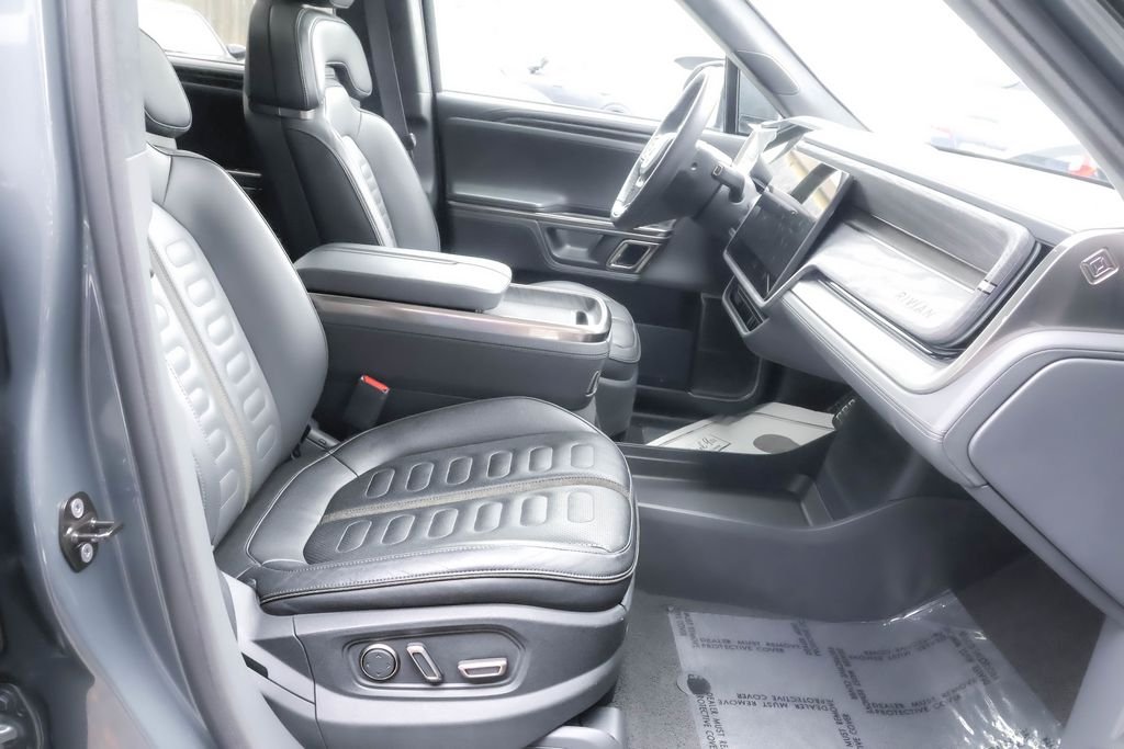 Used 2022  Rivian Launch Edition image 30