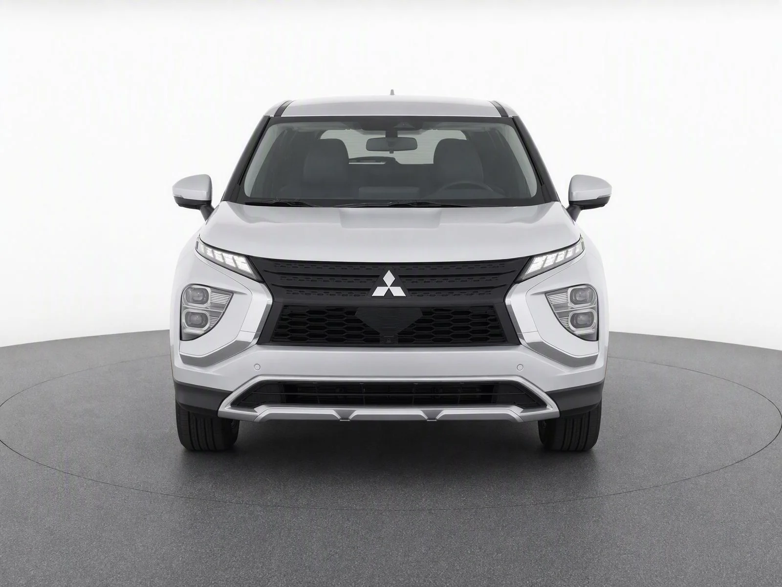 Used 2025 Alloy Silver Metallic Mitsubishi SE image 5