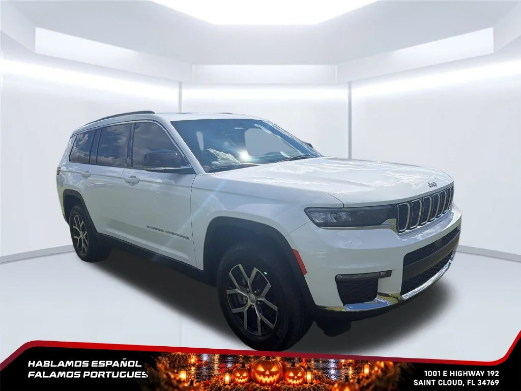 Used 2025 White Jeep Limited 4x4 image 7