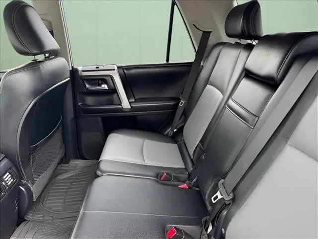 Used 2016 Silver Toyota SR5 Premium image 8