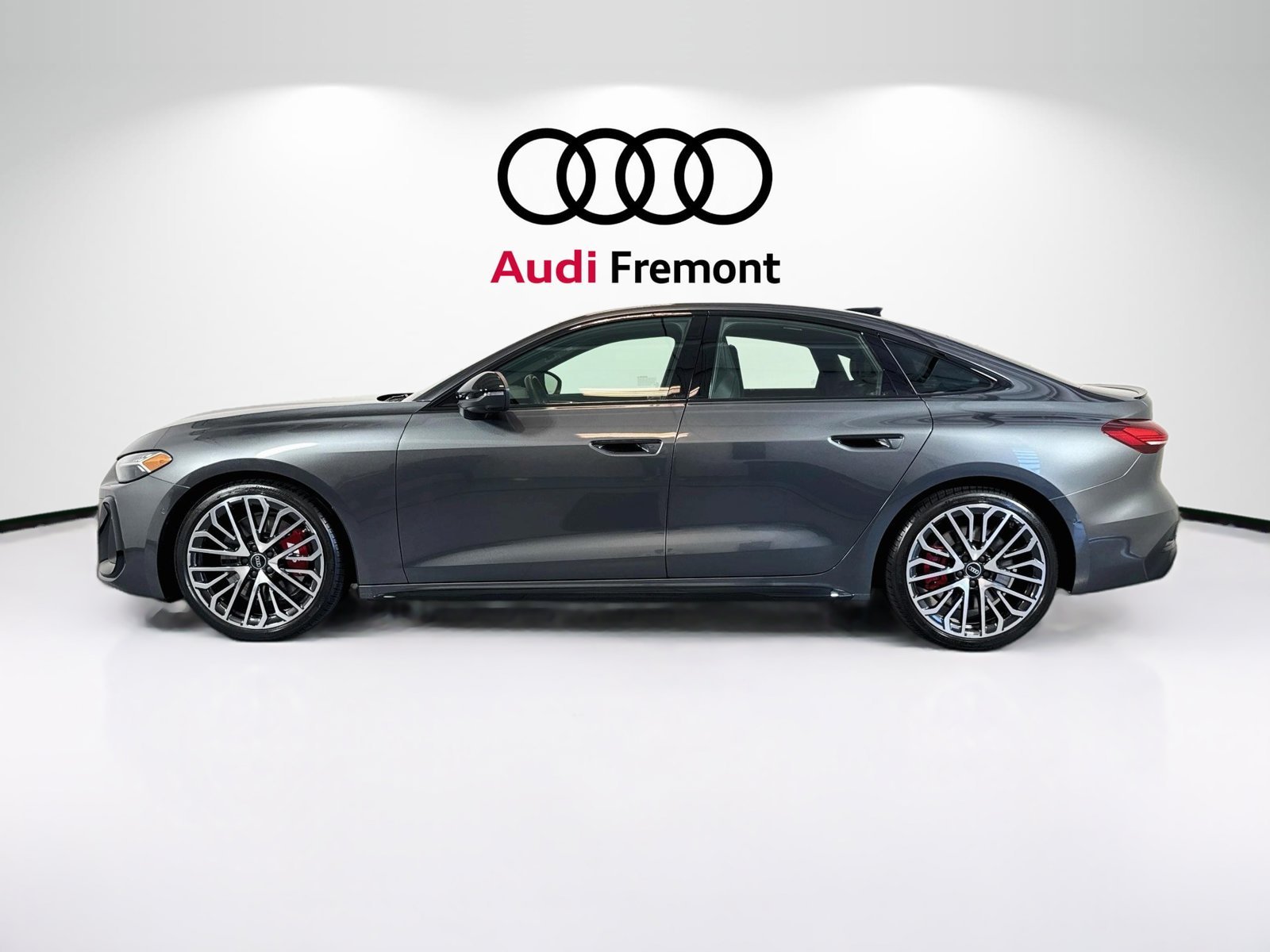 Used 2025 Gray Audi Premium Plus image 4
