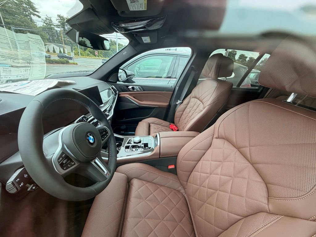 2026 BMW X5 M60i - Photo 6