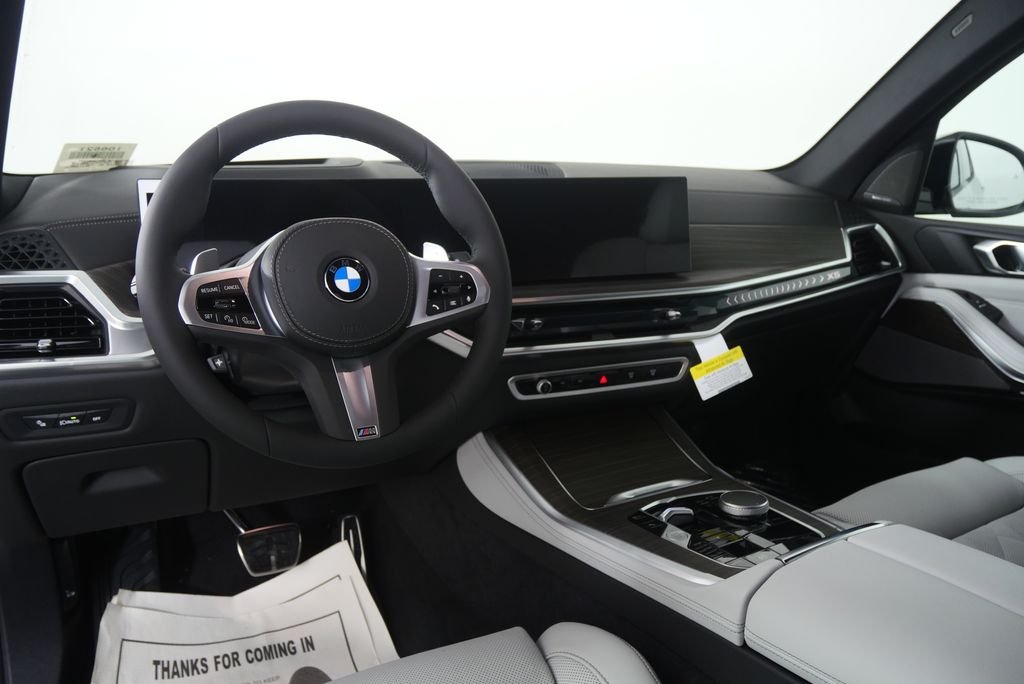New 2026 Alpine White BMW sDrive40i image 17