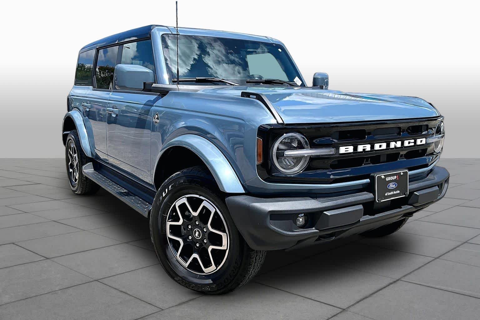 Certified Used 2025 Azure Gray Metallic Ford Outer Banks image 3