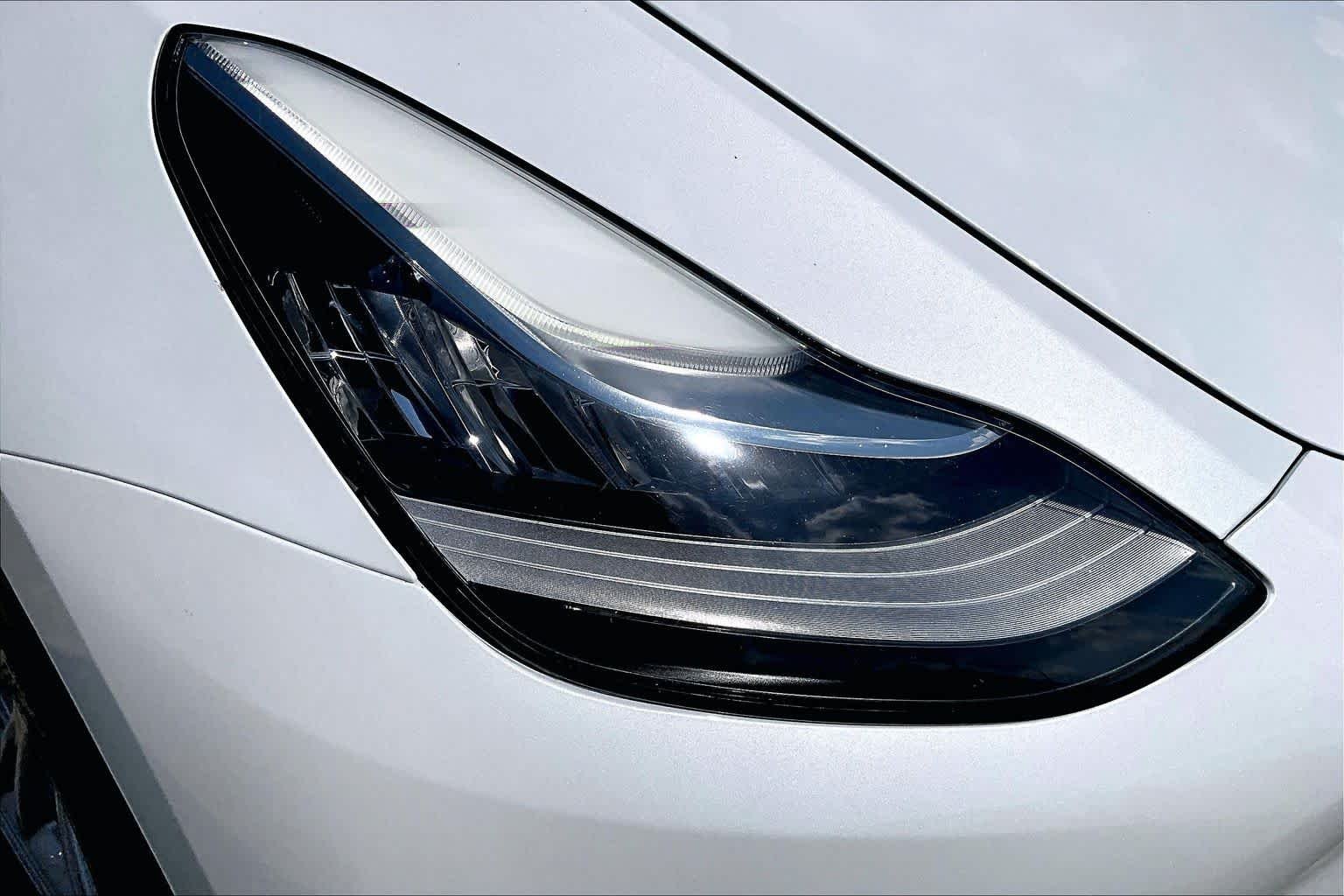 Used 2021 Pearl White Multi-Coat Tesla Long Range image 28