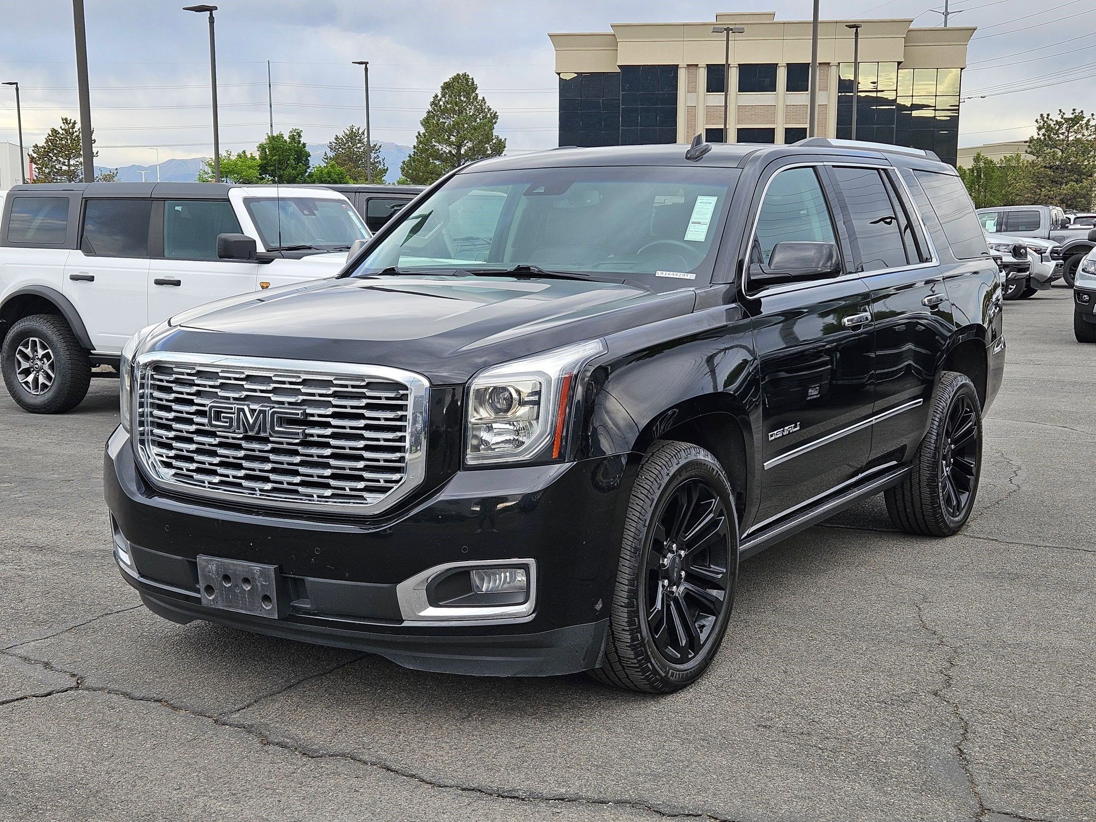 Used 2020 Onyx Black GMC Denali image 8