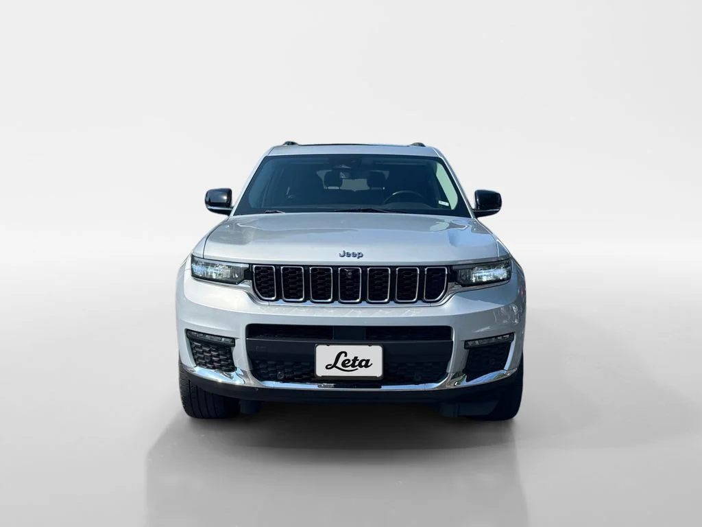 Used 2021 Silver Zynith Jeep Limited image 8