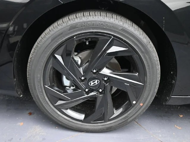 Used 2026 Black Hyundai SEL Sport Premium image 24