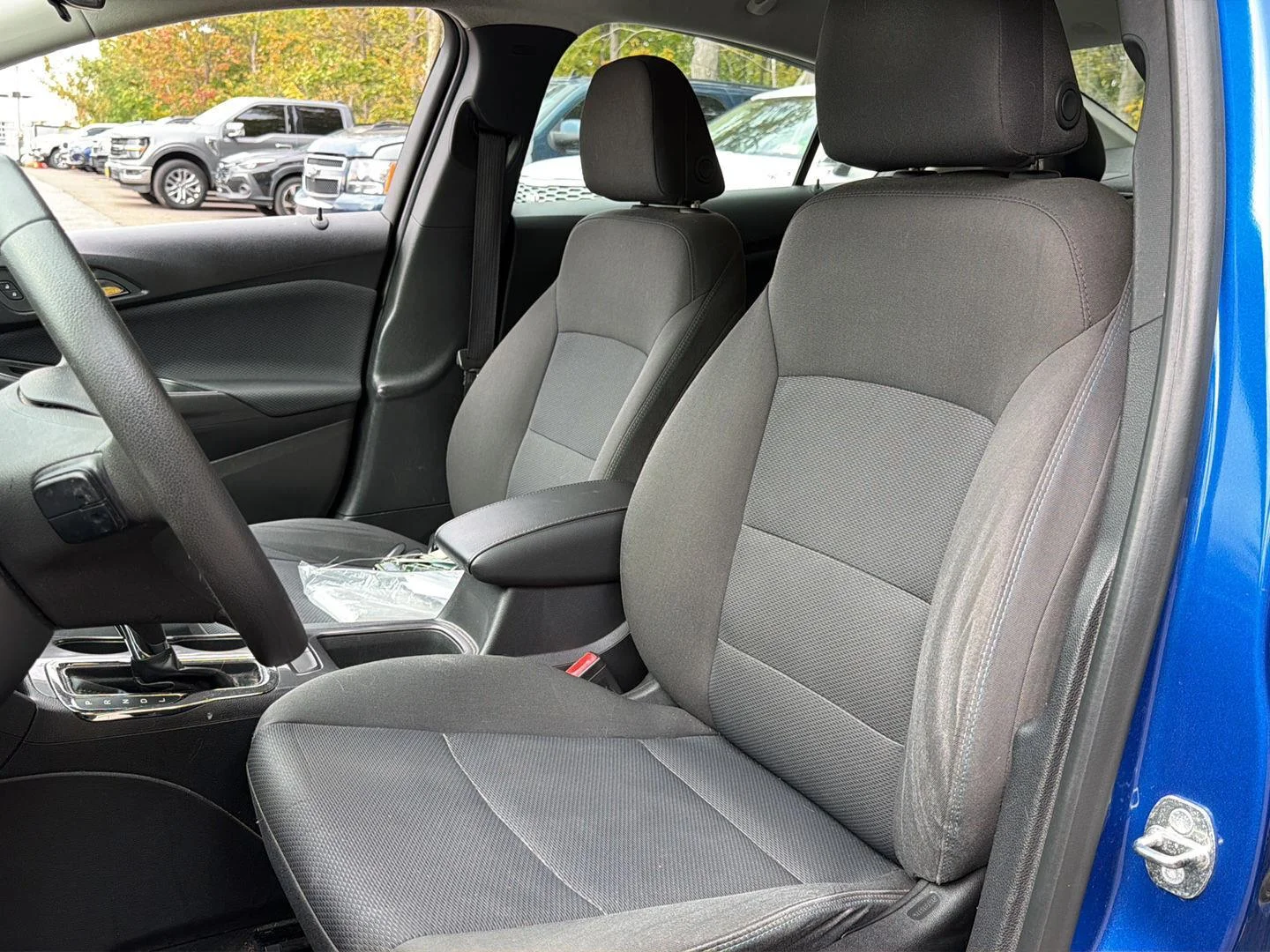Used 2018 Kinetic Blue Metallic Chevrolet LT image 12