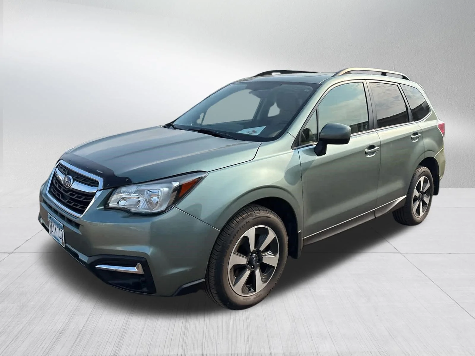 Used 2017 Jasmine Green Metallic Subaru Premium image 2