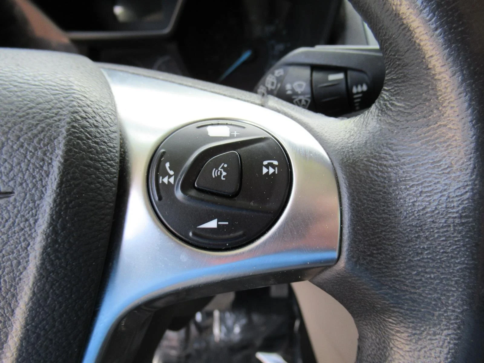 Used 2016  Ford Titanium image 29