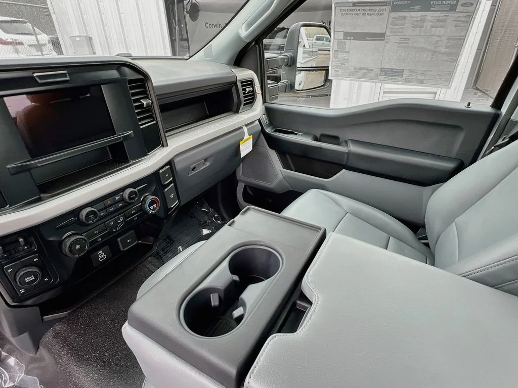 New 2026 Oxford White Ford XL image 23