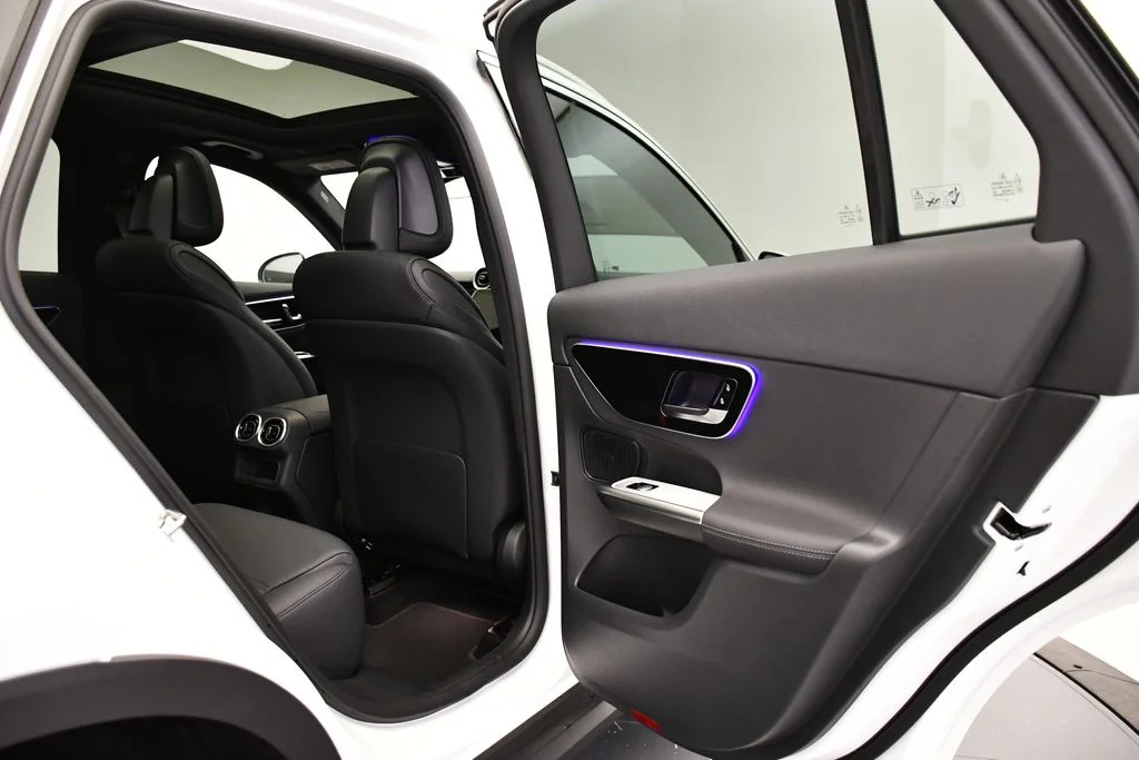 Certified Used 2026 Polar White Mercedes-Benz GLC 300 image 50