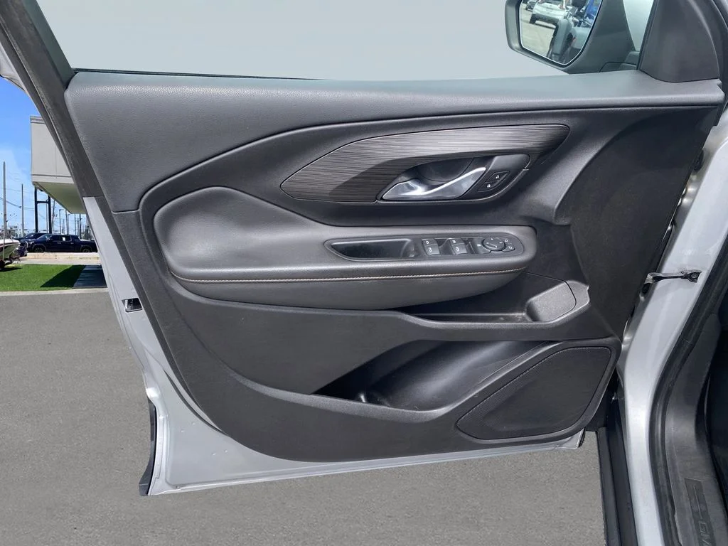 Used 2019 Quicksilver Metallic GMC SLT image 16