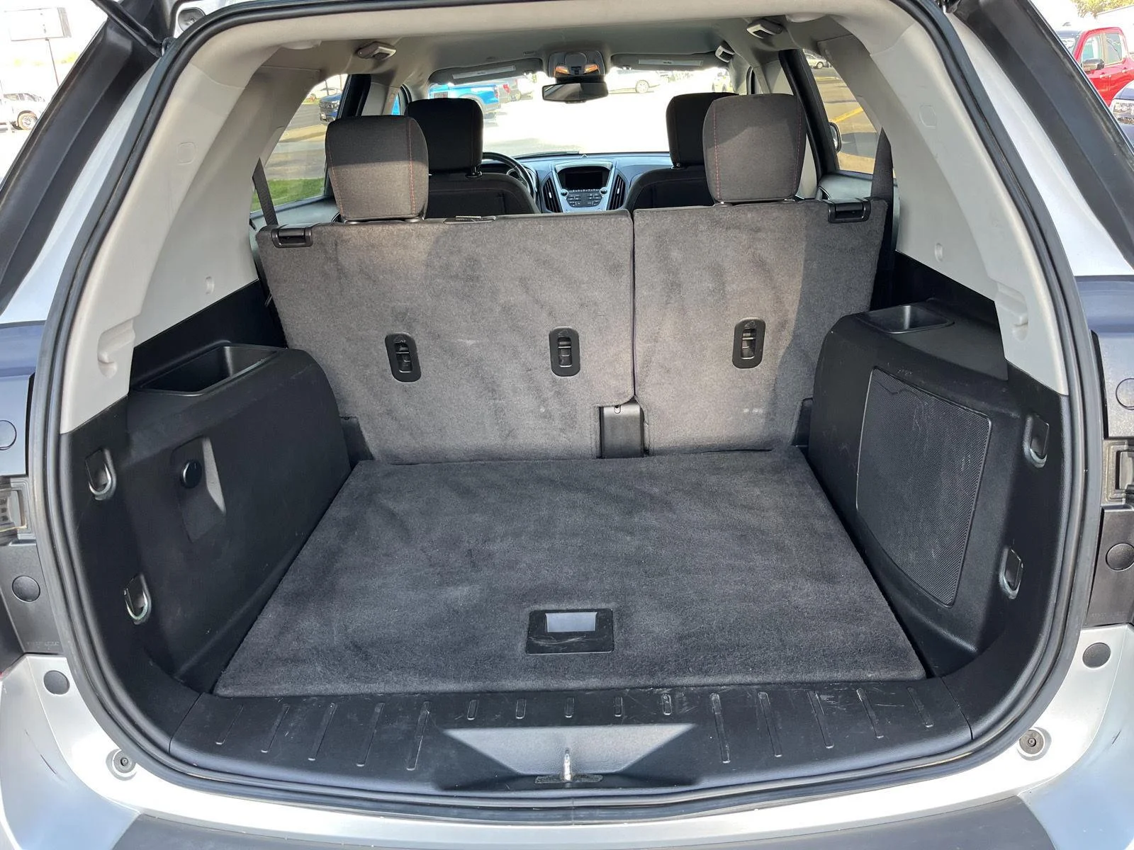 Used 2016 Silver Ice Metallic Chevrolet LT image 10