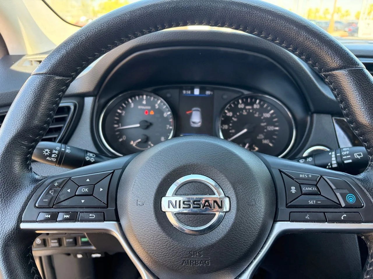 Used 2022 Gun Metallic Nissan SL image 26