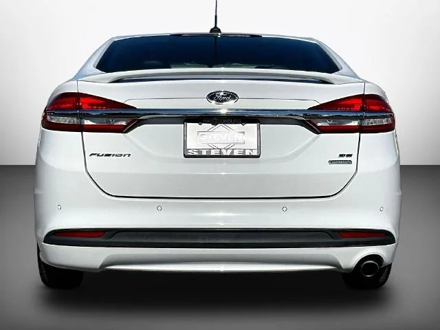 Used 2018 Oxford White Ford SE image 45