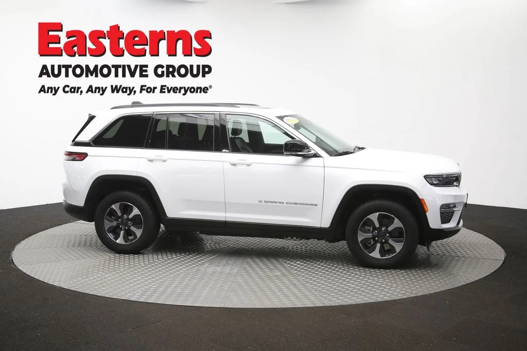 Used 2024 White Jeep 4xe image 50