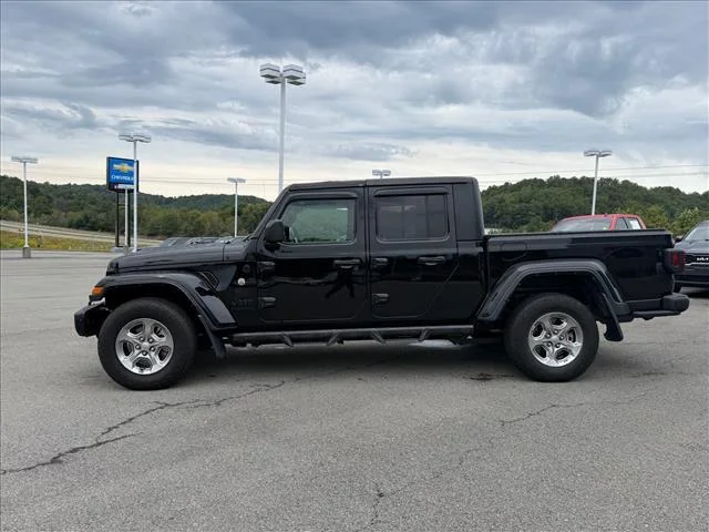 Used 2021 Black Clearcoat Jeep Freedom image 2