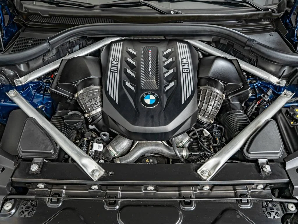 Used 2023 Phytonic Blue Metallic BMW M50i image 41