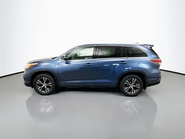 Used 2016 Blue Toyota XLE V6 image 4
