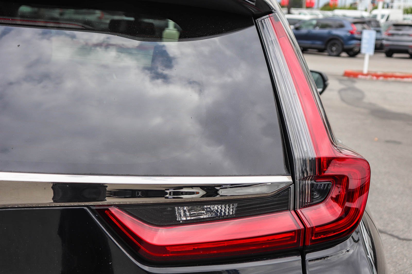 Certified Used 2022 Black Honda EX-L image 9