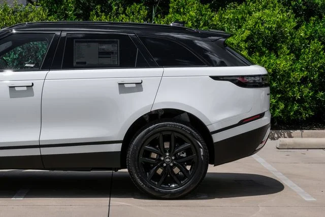 New 2026 White Land Rover S image 18
