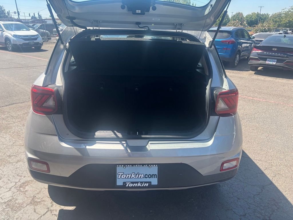Used 2025 Silver Hyundai SEL image 19