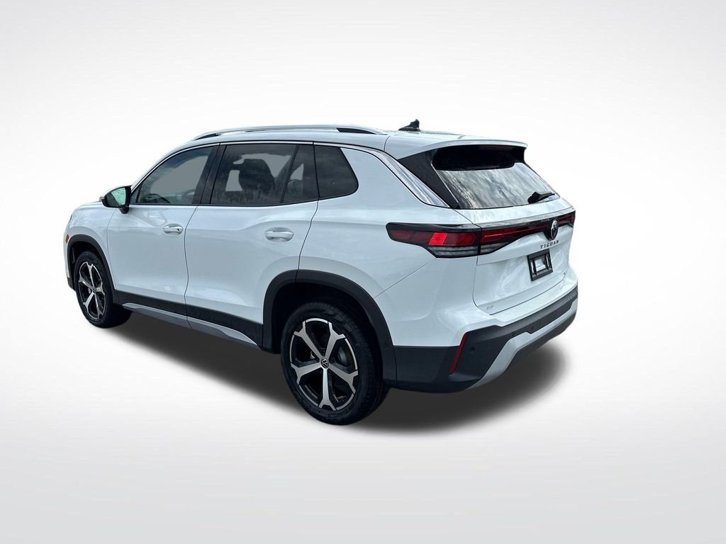 New 2026 White/off-white Volkswagen 2.0T SE image 3