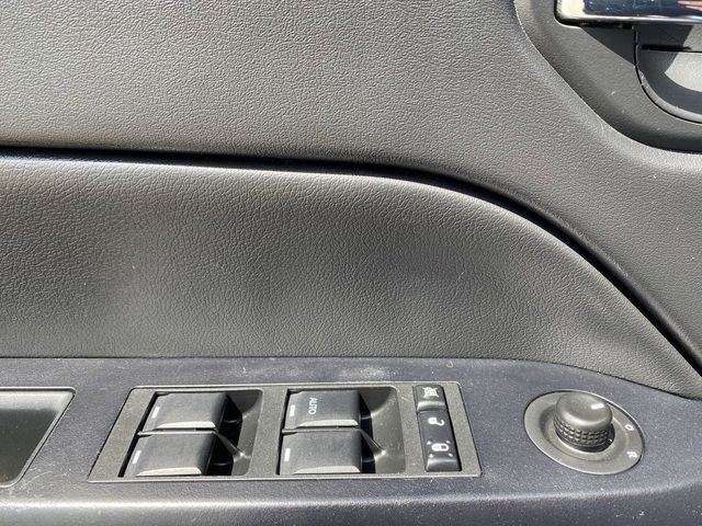 Used 2016 Silver Jeep Latitude image 14