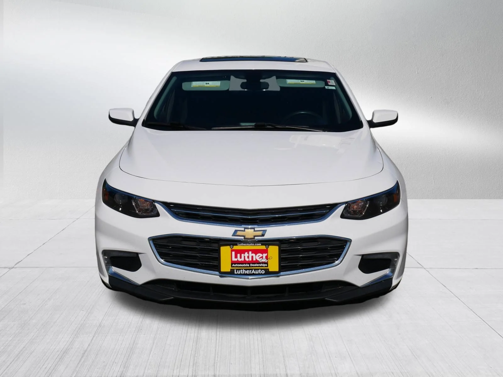 Used 2018 Chevrolet Malibu 1LT with VIN 1G1ZD5STXJF137809 for sale in Hopkins, MN