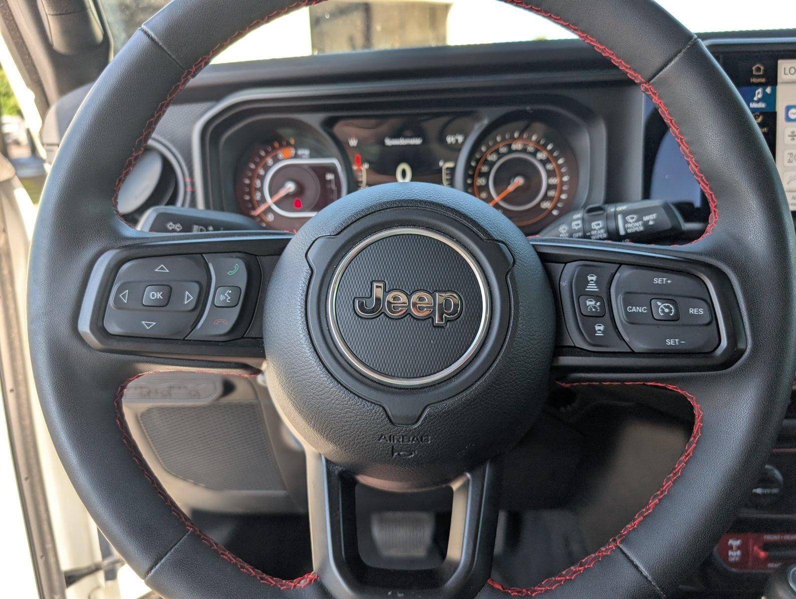 Used 2024 Bright White Clearcoat Jeep Rubicon image 25