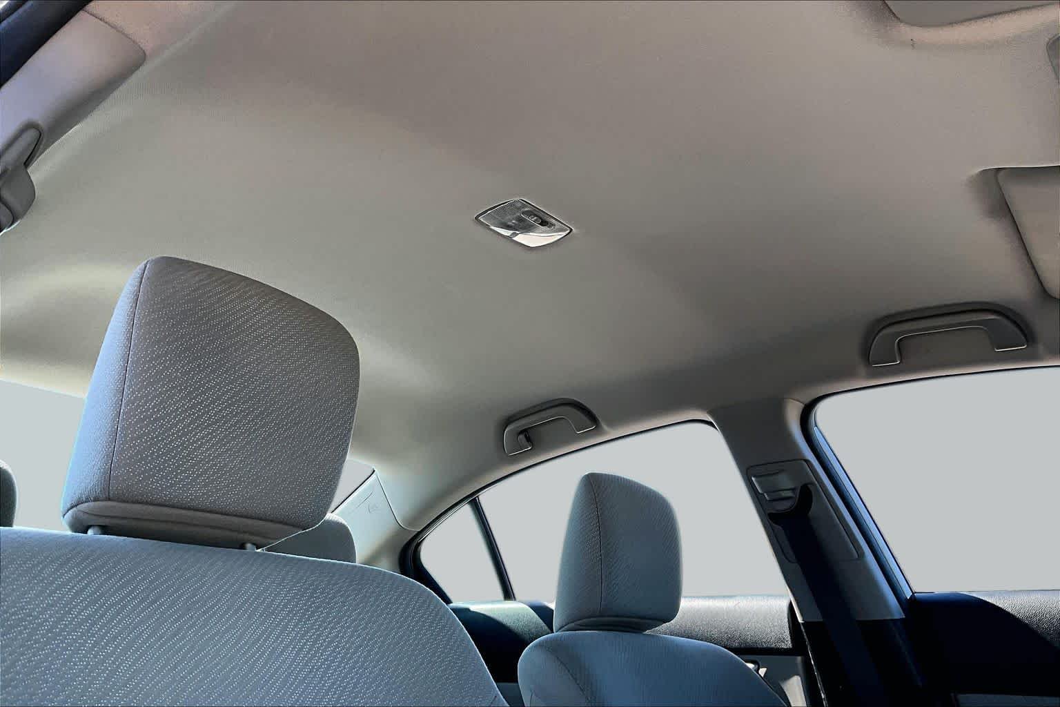 Used 2013 Alabaster Silver Metallic Honda LX image 13