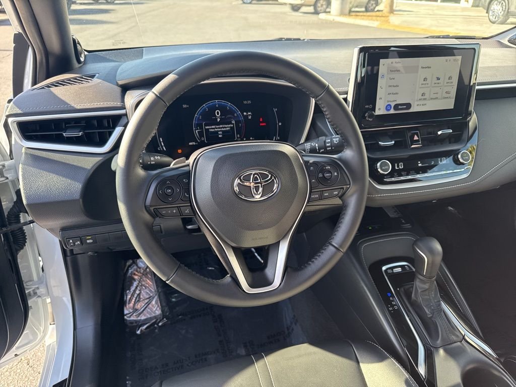 2025 Toyota Corolla Hatchback XSE - Photo 14