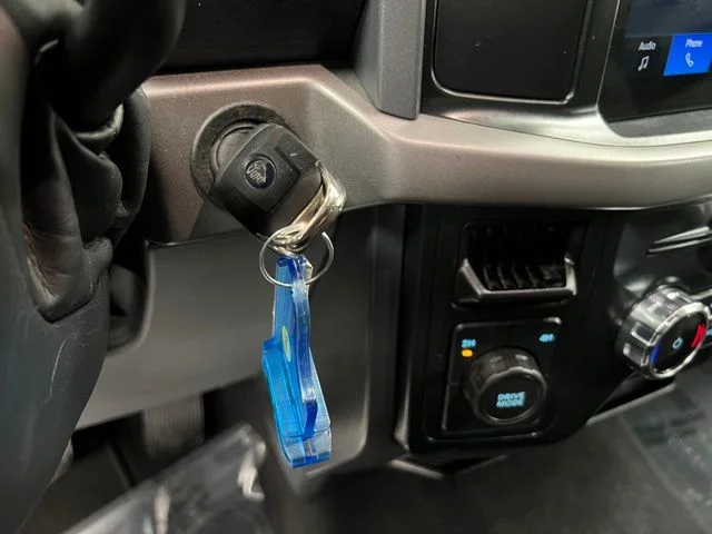 Used 2025 Gray Ford XLT image 30