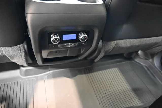 2026 GMC Acadia Elevation - Photo 27