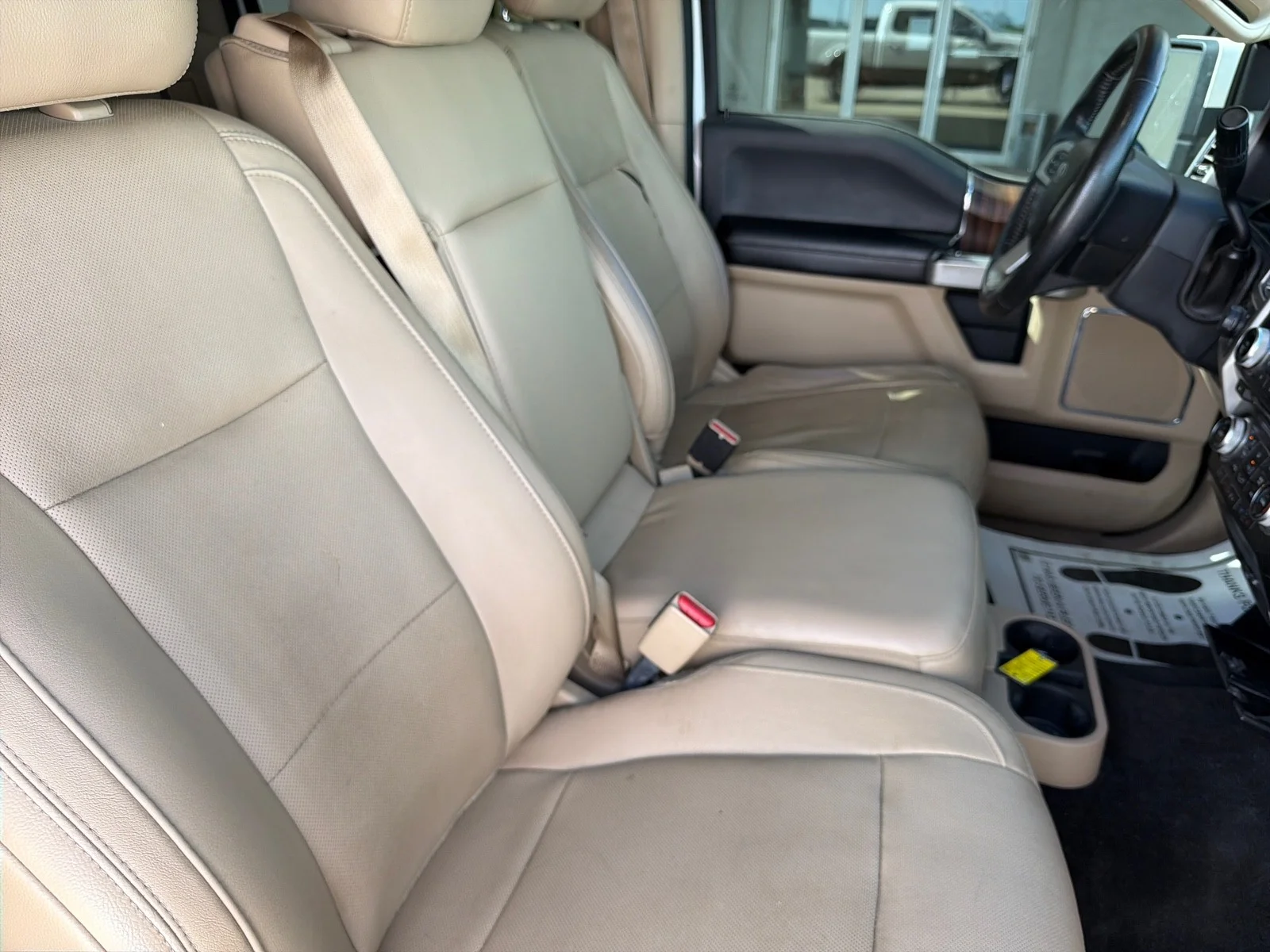 Used 2015 White Platinum Metallic Tri-Coat Ford Lariat image 20