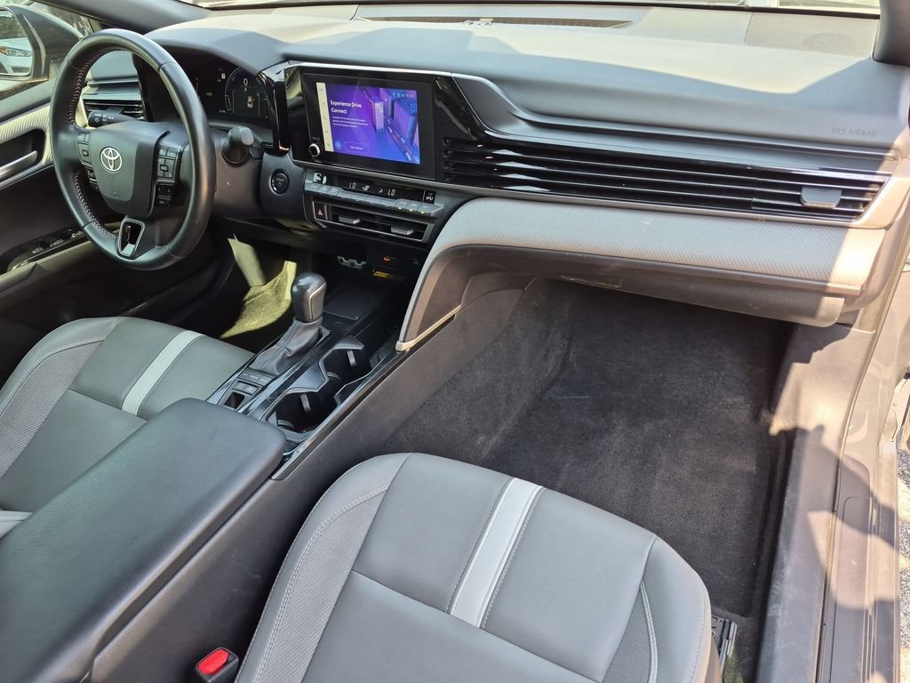 Used 2025  Toyota SE image 37