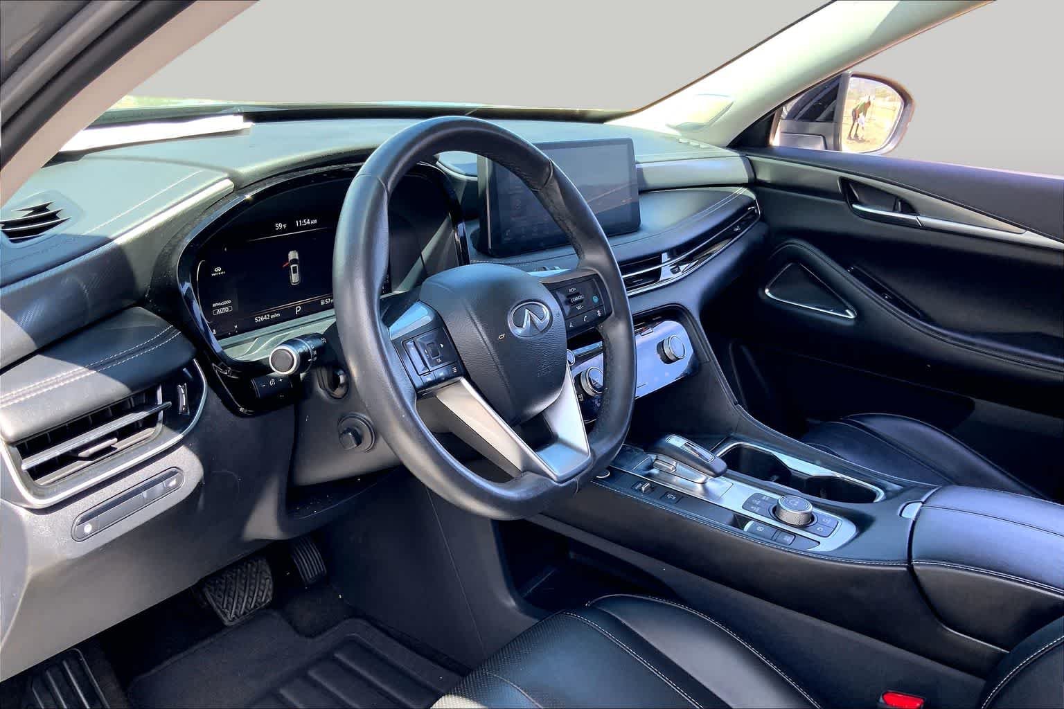 Used 2023 Graphite Shadow INFINITI LUXE image 16