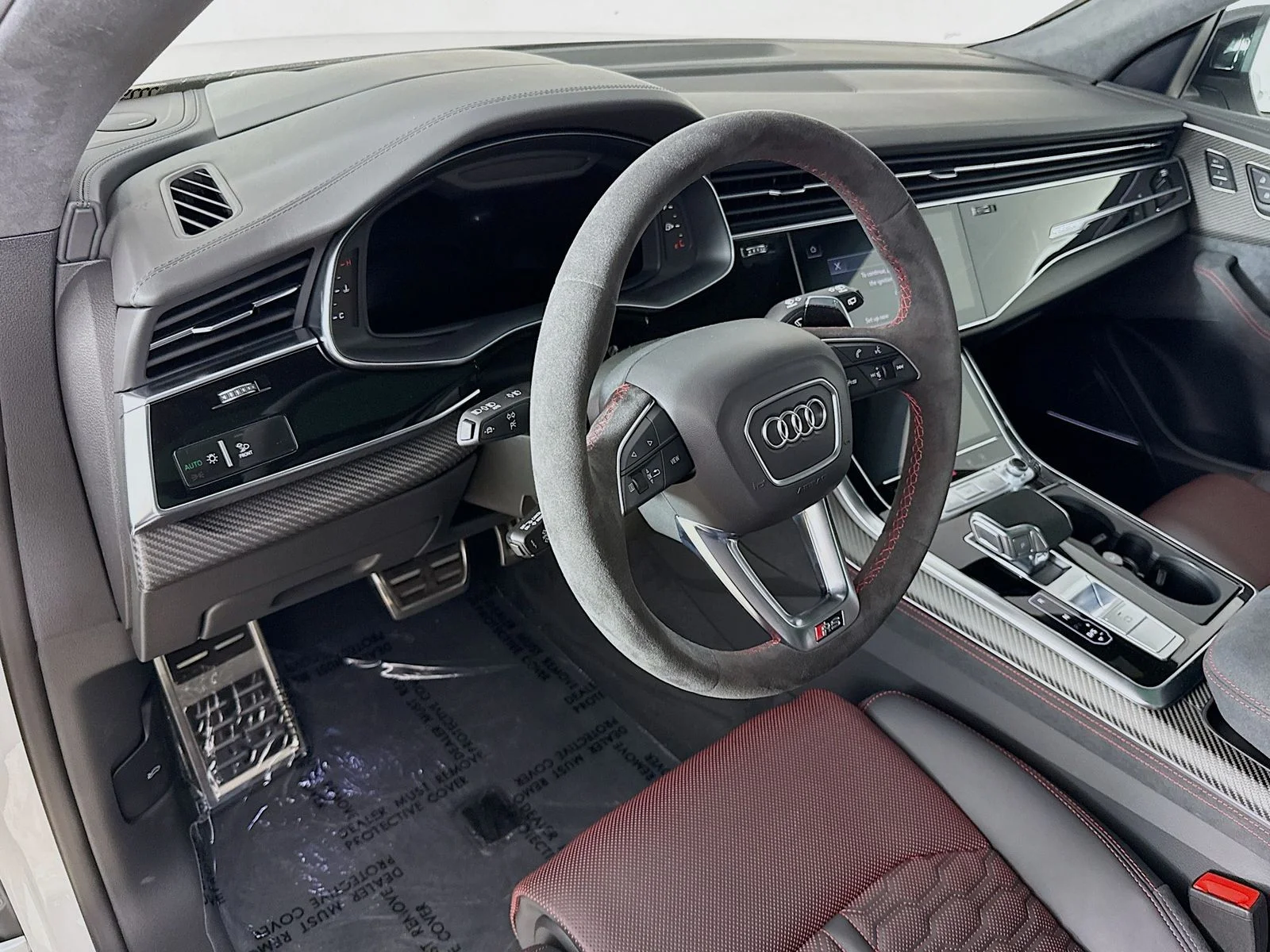 New 2025 White Audi 4.0T image 9