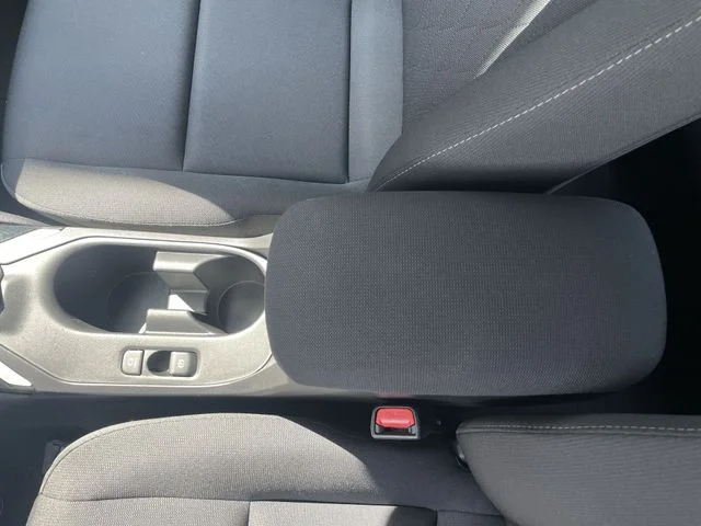 2025 Toyota Corolla LE - Photo 27