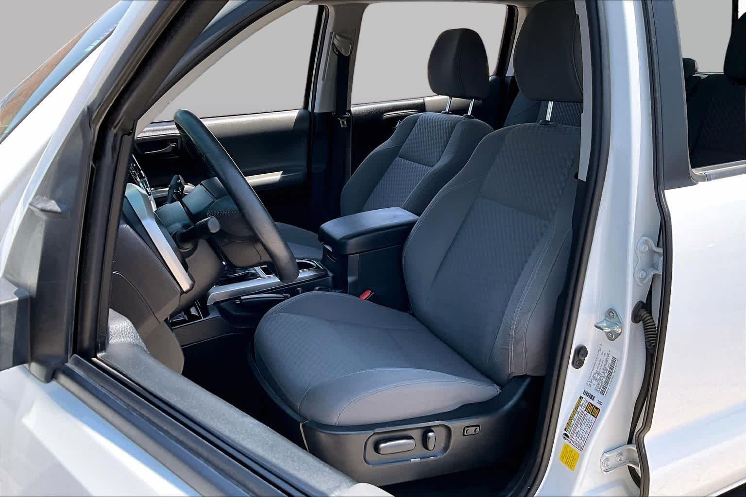 Used 2022 White Toyota SR5 image 8
