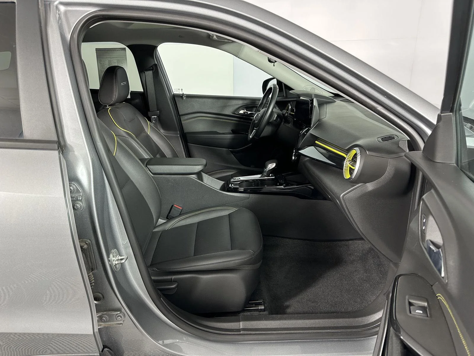 Used 2024 Sterling Gray Metallic Chevrolet ACTIV image 28