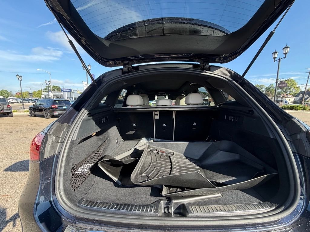 Used 2023 Blue Mercedes-Benz GLC 300 image 13